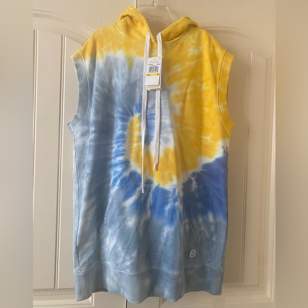 Michael Kors sleeveless sweater M